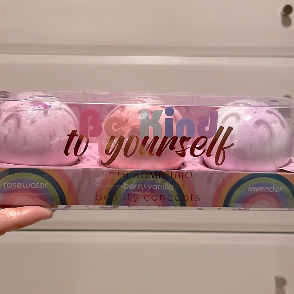 Beauty Concepts Bath Bomb Trio
